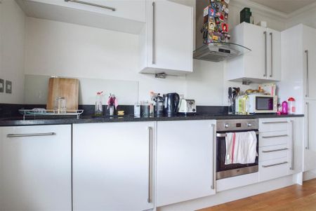 1 bedroom flat to rent - Photo 3