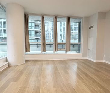 For Lease - 33 Bay Street Unit# 504, Toronto, Ontario - Photo 2