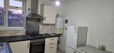 3 Bed Flat, Two Mile Hill Road, BS15 - Photo 5