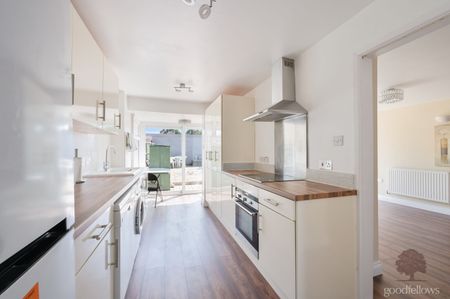 3 bedroom mid terraced house to rent, - Photo 5