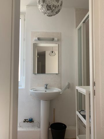 Location Appartement 1 pièce 17m² GRENOBLE 38000 - Photo 4
