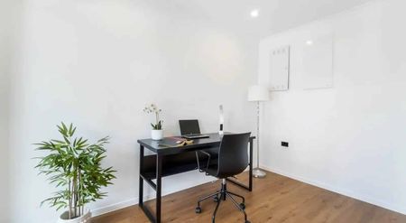 Convenient living in great location - Photo 3