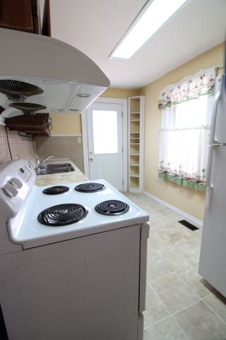 For Lease - 18 Glenvalley Drive, Toronto, Ontario - Photo 3