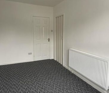 3 bedroom apartment to rent - Photo 3