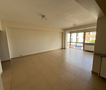 Appartement 1 chambre à 7100 La Louvière - Photo 2