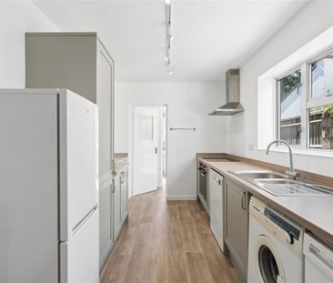 3 bedroom terraced house to rent - Photo 6