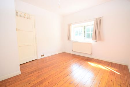 2 bedroom end of terrace house to rent - Photo 4