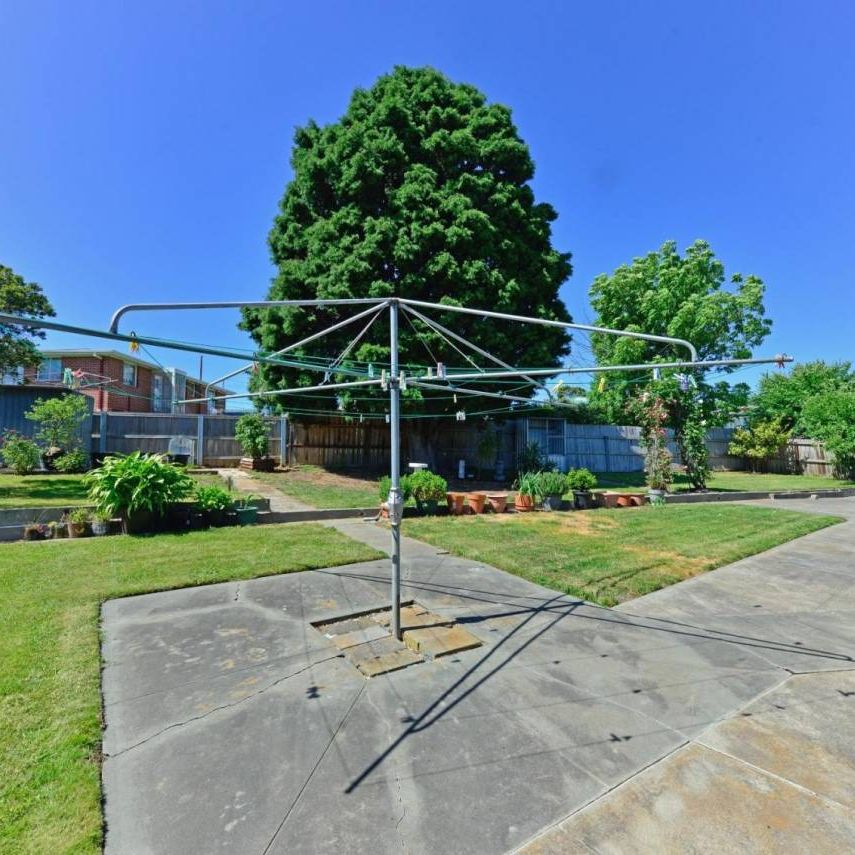 Spacious Family Home in a Convenient Claremont Location - Photo 1