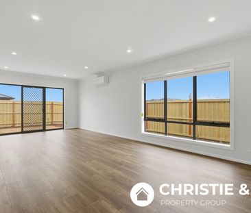 Brand new family home for lease! One weeks Rent included FREE! - Photo 3