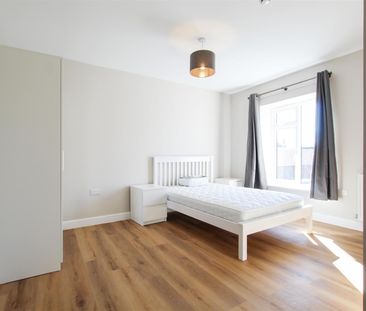 Room 2, High Street, Cherry Hinton, Cambridge - Photo 2