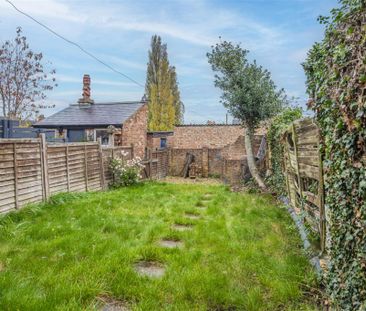 2 bed House - Mid Terrace To Let - Photo 6