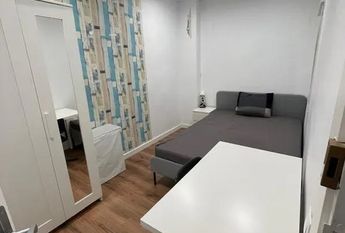 Plaça de Pep Ventura, Badalona, Catalonia 08912