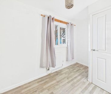 3 bedroom house to rent - Photo 3