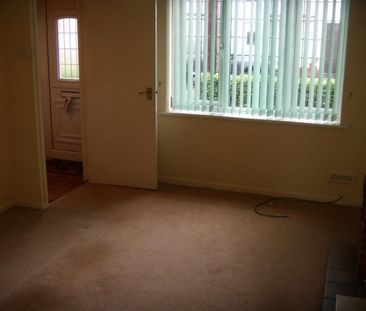 Evesham Road, Redditch, B97 5JB - Photo 3