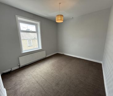2 bed terraced house to rent in Reed Street, Burnley, BB11 - Photo 3