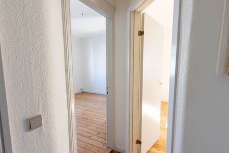 Prisvenlig 3 værelses lejlighed beliggende i det centrale Aalborg. - Photo 3