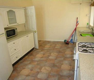 Bedroom House In Winton, BH9 - Photo 4