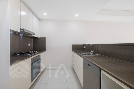 Two bedroom Apartment in Parramatta - Photo 5