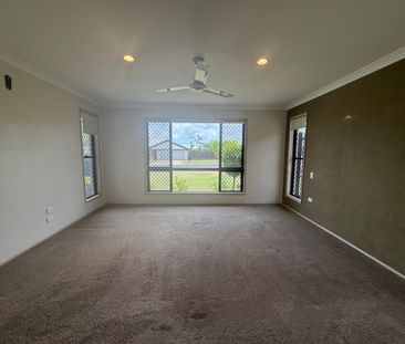 Stunning Modern 4-Bedroom Home -Perfect for Family Living - Photo 2