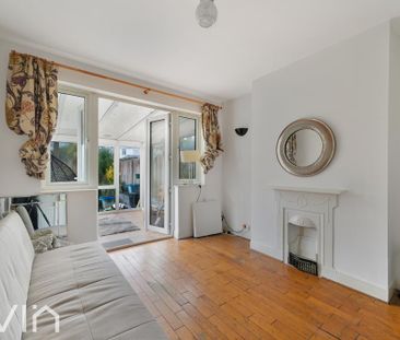 3 bedroom semi-detached house to rent - Photo 2