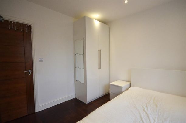 1 bedroom private hall to rent - Photo 1