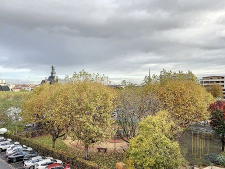 Location Appartement 3 pièces Meublé 98m² VILLEFRANCHE SUR SAONE 69400 - Photo 4