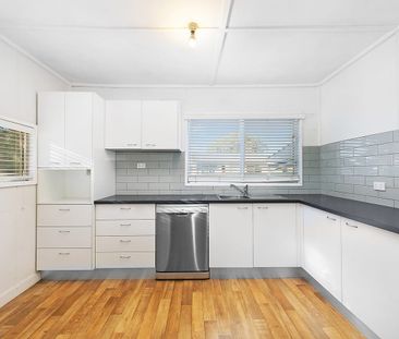 Close to Town in Quiet Cul-De-Sac - Photo 2