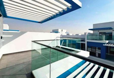 4BR Villa | Unfurnished | Spacious Layout - Photo 5