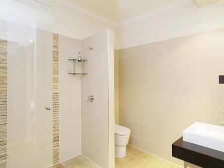 2/7 Fyans Street, Geelong - Photo 2