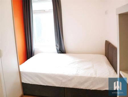 1 bedroom in a house share to rent - Photo 4