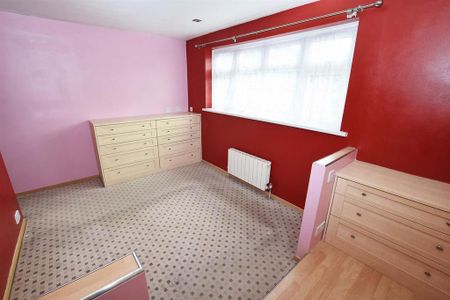 3 bedroom link detached house to rent - Photo 5