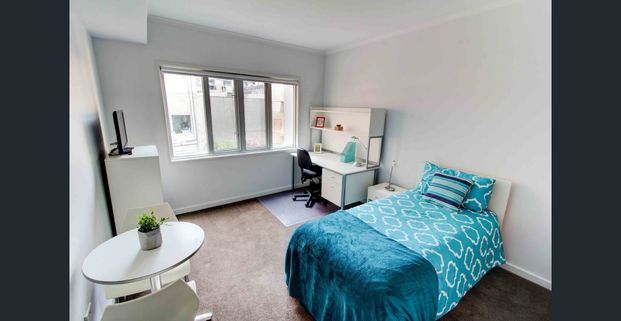 Student Accommodation in Carlton with Balcony! - Photo 1