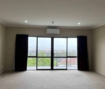 Spacious apartment on top floor - Photo 4