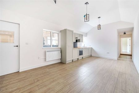 Two-bedroom barn cottage in rural Hamptworth, on the edge of the New Forest. - Photo 3