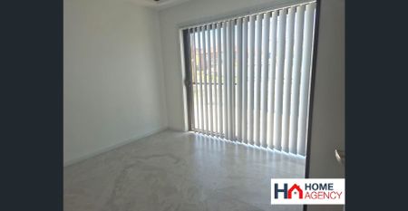 FULLY RENOVATED 4 BEDROOM HALF HOUSE (Top Level) - Photo 3