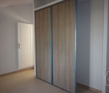 Appartement T2 AVEC BALCON au 3ème étage À RIANS, - Photo 4