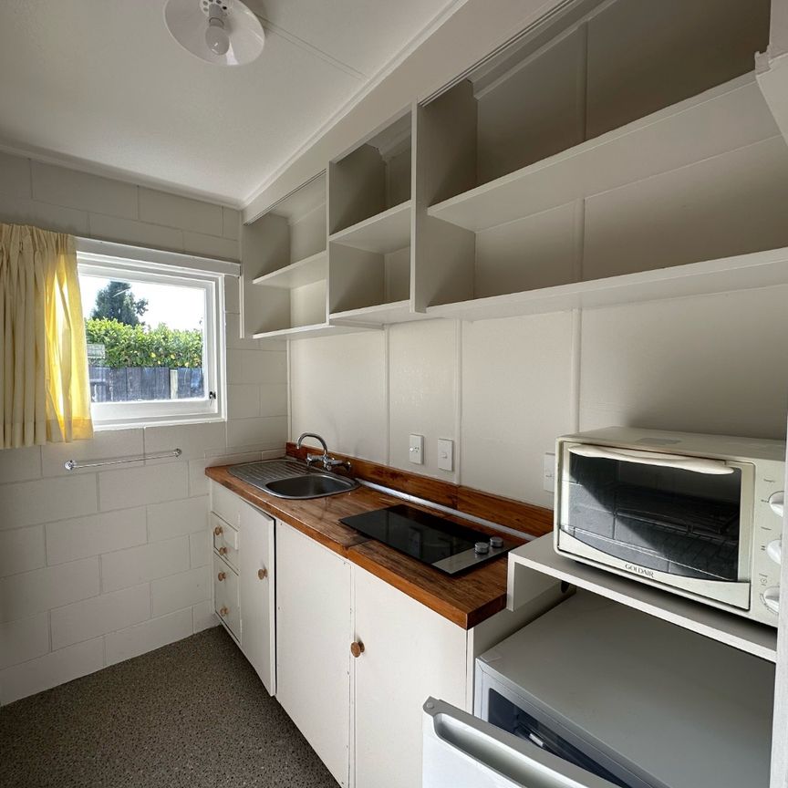 Central Bedsit - Victoria - Photo 1