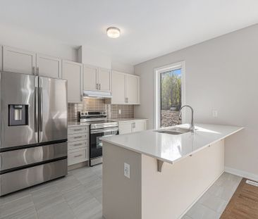 For Lease - 364 Appalachian Circle, Barrhaven, Ontario - Photo 4