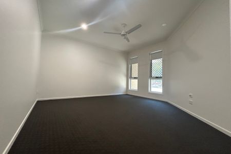 107 Dixon Drive - Photo 3