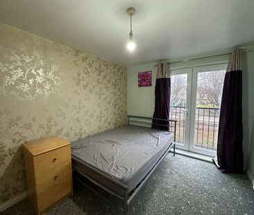 Apartment At, Sandycroft Avenue, Manchester, M22 - Photo 3