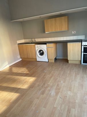 1 Bed Flat, Hyde Road, M18 - Photo 1