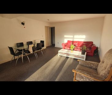 Room in a Shared Flat, Upper Brook Street, M13 - Photo 2