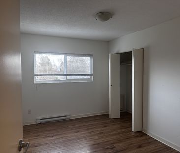 1150 Queens Ave - 104 - Photo 1