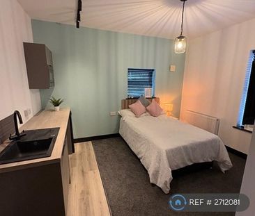 1 bedroom in a house share to rent - Photo 4