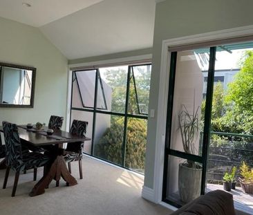 3 BEDROOM TOWNHOUSE - FURNISHED - LEVEL WALK TO BEACH - Photo 4