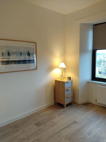 1 Bed Flat, Cathcart, G44 - Photo 2