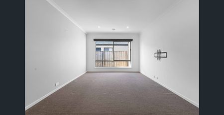 Modern Family Living in Manzeene Estate - Photo 2