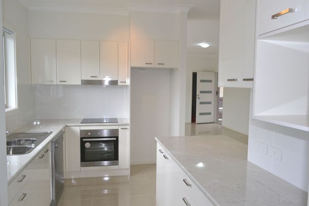 Three-Bedroom Villa - All The Bells & Whistles - Photo 1