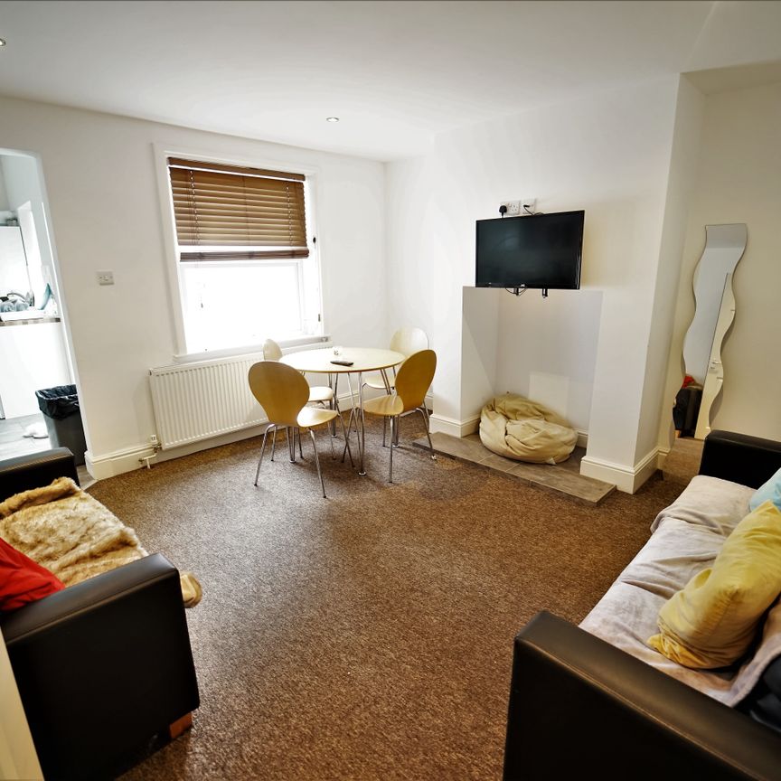 44 Wellington Street, NG3 1DX, NOTTINGHAM - Photo 1