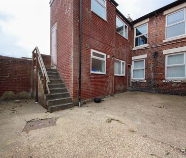 3 bed flat to rent in Bolingbroke Street, Heaton, NE6 - Photo 3